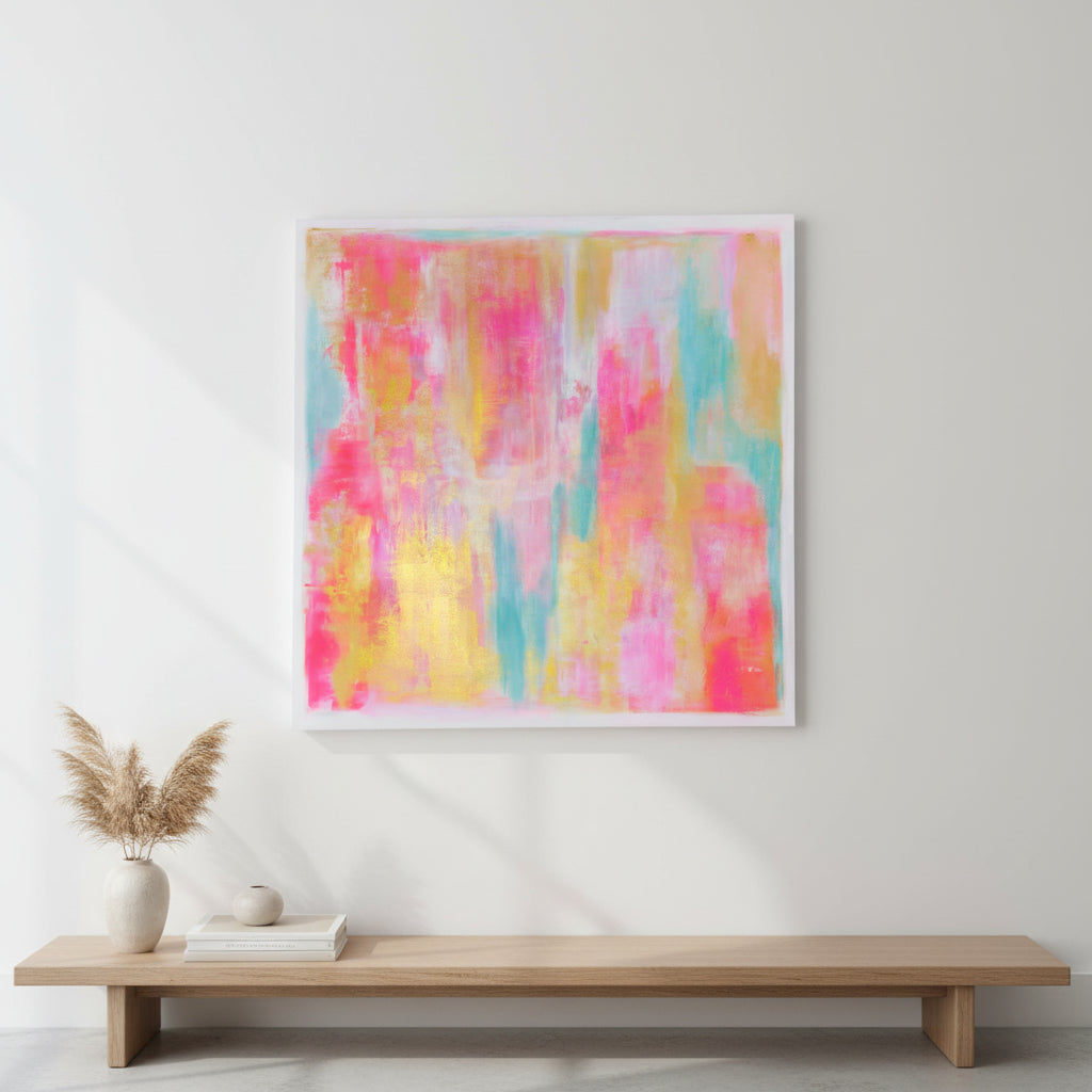 Luxuriöses Interieur mit abstrakter Kunst